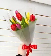 Букет из тюльпанов микс