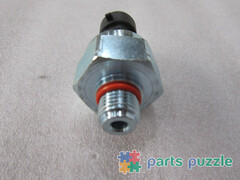 Датчик положения распредвала, оригинал / TRANSDUCER АРТ: 1812818C93