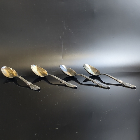 Набор чайных ложек "Серебряная роза" на 4 персоны, мНЦ (медь-никель-цинк), серебрение, Кольчугинский завод цветных металлов, СССР, 1962-1990 гг.