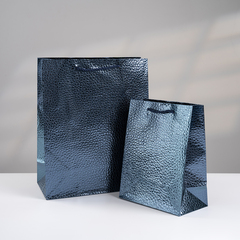 Пакет подарочный M вертикальный, Фактура кожи, Дизайн №4, Синий, Металлик, 26*32*12 см (Д*В*Ш), 1 шт.