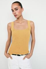 Massimo Dutti Топ из трикотажа в рубчик на бретелях, горчично-желтый