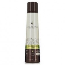 Macadamia Professional: Невесомый увлажняющий шампунь для волос (Weightless Moisture Shampoo)