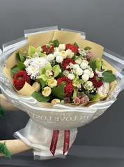 Сборный букет с розами Red monster