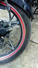 Светоотражающая наклейка на обод колеса