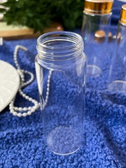 Баночки - бутылочки с золотой крышкой, стеклянные, прозрачные 80 мл, 10*3,7 см, набор 3 штуки.