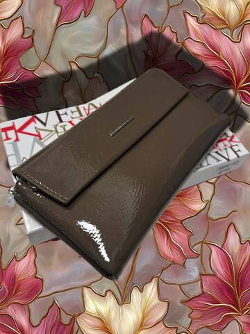 Кошелёк женский лакированный, длинный клатч на кнопке, вместительный портмоне