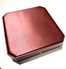 77727- Большая, подарочная коробка для колье/набора украшений сатин