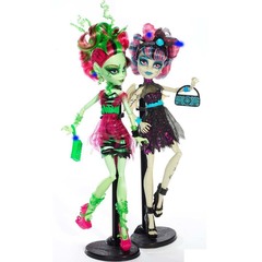 Рошель Гойл и Венера Макфлайтрап. Зомби Шейк