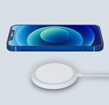 БЗУ магнитное MagSafe для iPhone 12, 13, 14, 15 серии с быстрой зарядкой 15W для телефонов беспроводное зарядное устройство (Серебро)
