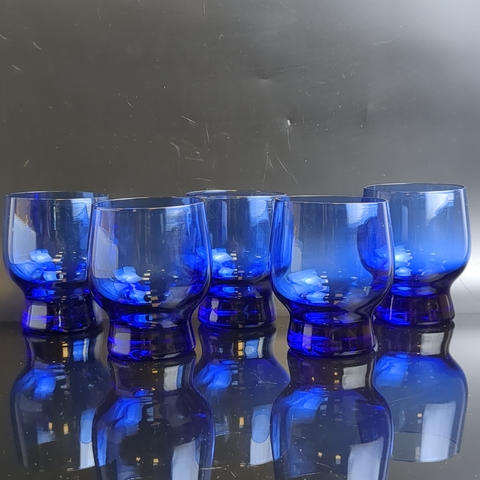 Стопки набор из 5 штук, синее кобальтовое стекло, 9 см, ГХЗ, винтаж СССР 1970-1990 гг