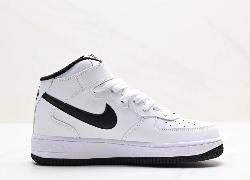 Nike Air Force 1 Mid 30
