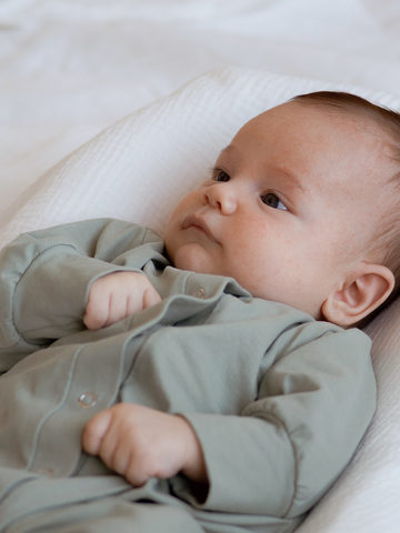 Комбинезон для новорожденного оливка