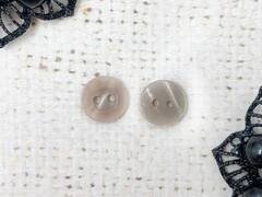 Пуговицы блузочные, d 1,1 см, 2 прокола, бледно-коричневый