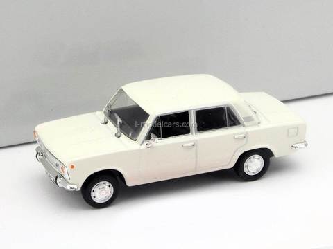 Fiat 125P white 1:43 DeAgostini Kultowe Auta PRL-u #12