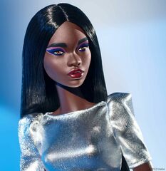 Кукла Барби серия Barbie Looks стиль "металлик"