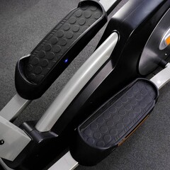 Эллиптический тренажер Sportop E7000P Plus