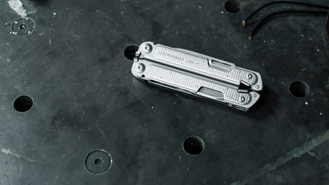 Мультитул Leatherman Free P2 100 mm, 19 функций, серебристый (832638)
