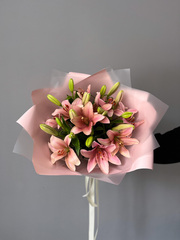 Монобукет лилий