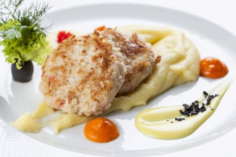 Котлеты по-домашнему в бульоне