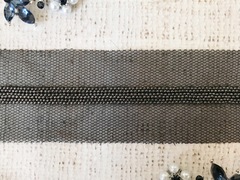 Тесьма с бусинами на сетке, ш. 4 см.