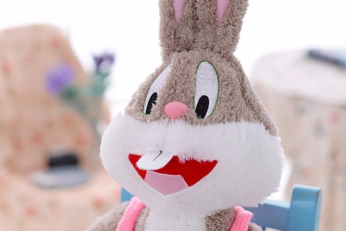 Bunny toy. Кролик Банни игрушка.