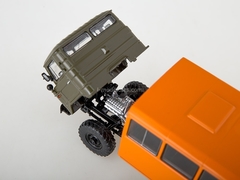 GAZ-66 shift work bus khaki-orange 1:43 Start Scale Models (SSM)