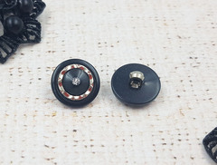Пуговица костюмная, d 1,6 см, чёрный