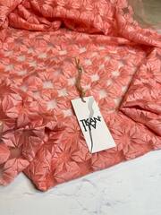 Тонкая однотонная органза с вышитым узором (100%полиэстер/вышивальные вискозные нити, Персиковый пух/вышивка геометрия, 130 (140), 145 гр/м2)