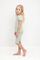 пижама  для девочки  К 1632/морская пена,поле с ромашками