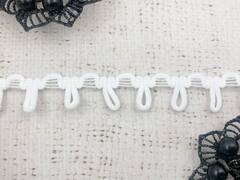 Тесьма с эластичными петлями, ш. 1,5 см, белый