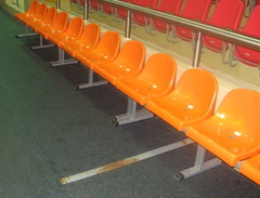 Скамья для игроков с индивидуальными пластиковыми сидениями (на 5 мест.)
