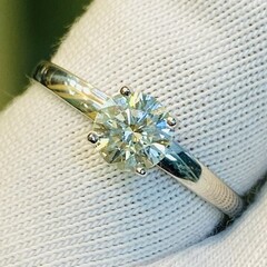 Золотое кольцо с бриллиантом 0,55 ct