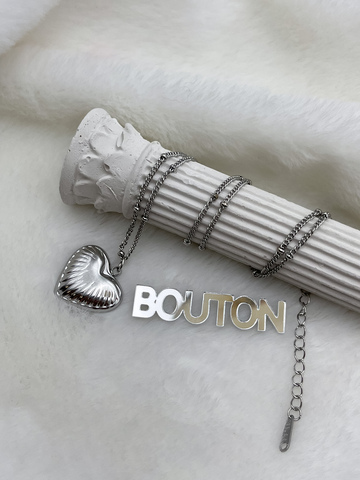 Колье серебристое с подвеской 