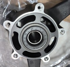 Передний колёсный диск Arashi для Suzuki GSX-R600/750 06-07, GSX-R1000 05-08 черный