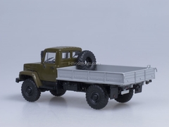 GAZ-3308 board 4x4 engine ZMZ-513 blackout on headlamps khaki AutoHistory 1:43