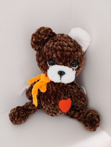 Мишка с белым ухом и мордочкой