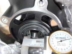 Передний колёсный диск Arashi для Suzuki GSX-R600/750 06-07, GSX-R1000 05-08 черный