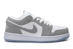 Air Jordan 1 Low (Wolf Grey)