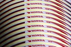 Светоотражающая наклейка на обод колеса 