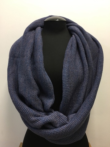 Однотонный шарф-снуд ANRU лавандово-синий меланж - стильный и теплый аксессуар для демисезона и зимы.