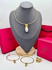 Серьги-конго TOOTH в стиле Schiaparell с подвеской зуб