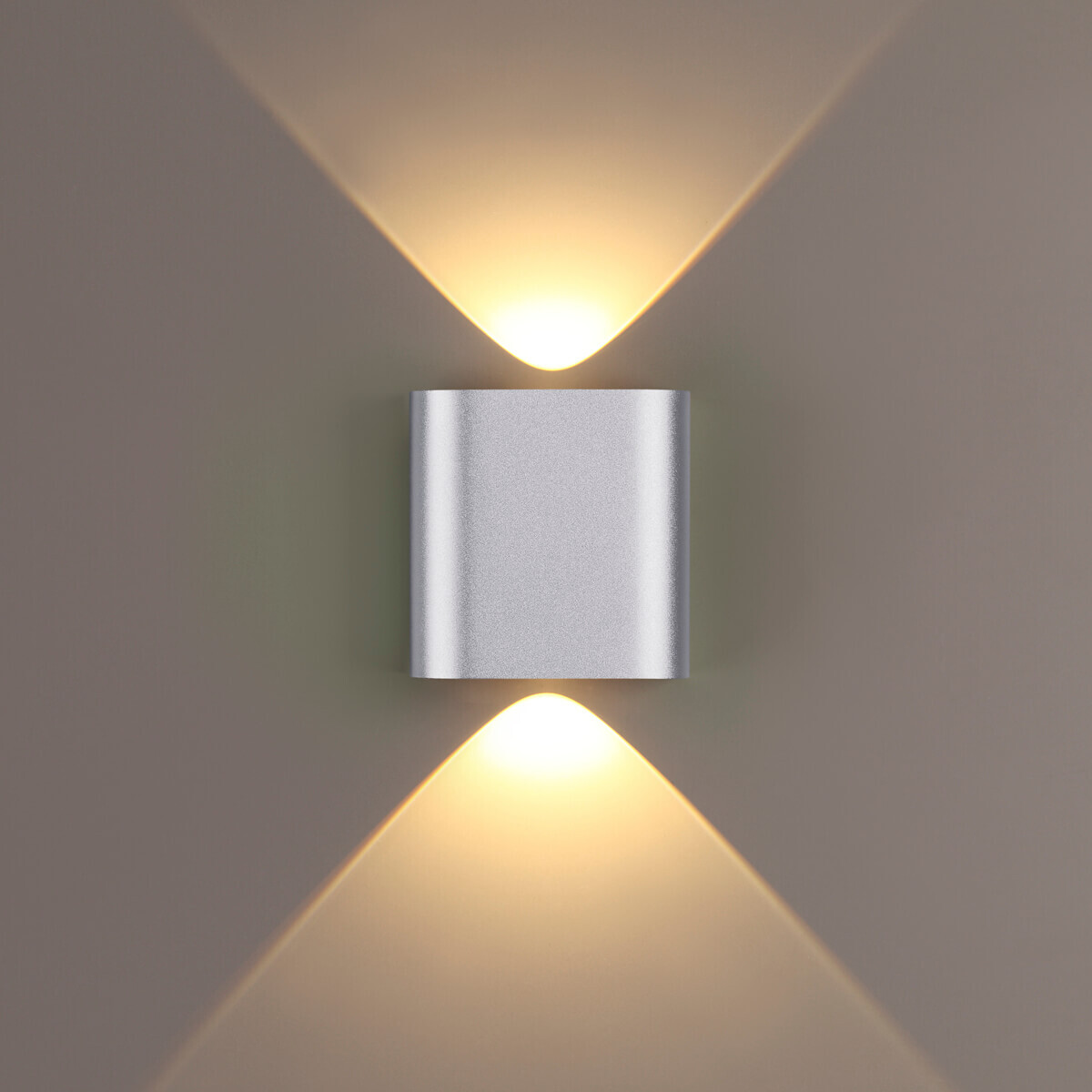 Настенный светодиодный светильник Odeon Light Hightech Magnum 4213/2WL
