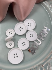 Пуговицы на прокол белые матовые