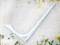 Лекало пластиковое "треугольник" 30х54 см