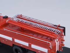 ZIL-133GYa AC-40 fire engine red with white stripes Start Scale Models (SSM) 1:43