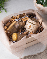 Медовый подарочный набор в деревянном ящике