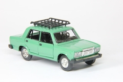VAZ-2107 Lada with roof rack green Agat Mossar Tantal 1:43
