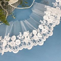 Кружево декоративное, ажурное, белое, для рукоделия, высота 8,5 см., длина 1 метра.