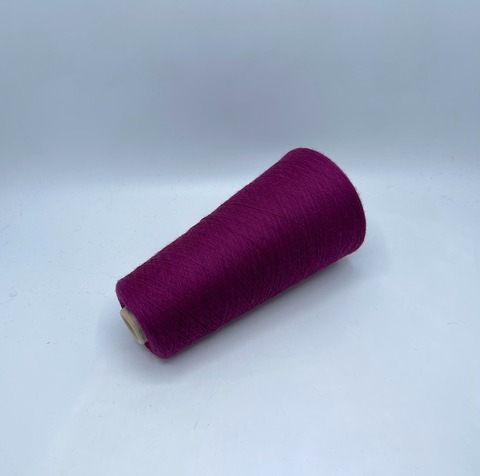 Folco (пр.Италия) 32/2 1600м/100гр, 50% меринос, 50% акрил, цвет-Темная маджента(34/187), арт.33942