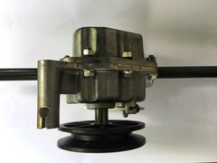 Редуктор привода колес для газонокосилки